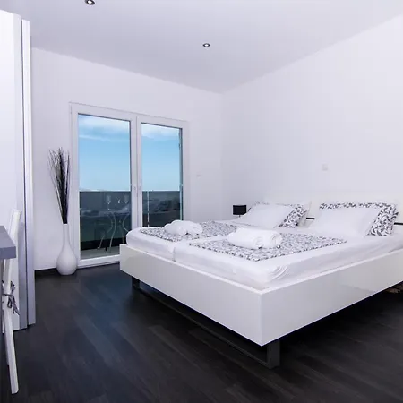 Black Home Apartments Trogir Exterior photo