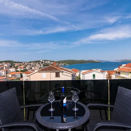Black Home Apartments Trogir Exterior photo