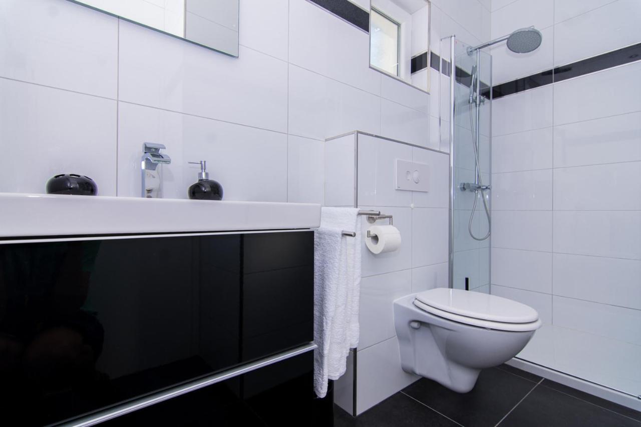 Black Apartment *